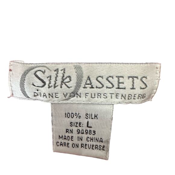 Diane Von Furstenberg Silk Assets Red Knit Top Beaded Sequins V Neck Pullover L - Picture 2 of 6